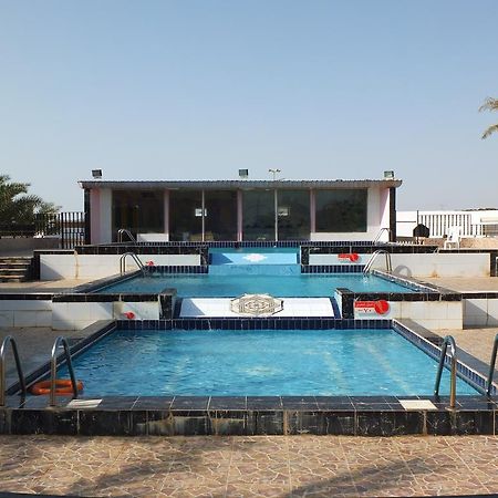 Al Ahmadi Plaza Resort Yanbu Exteriör bild