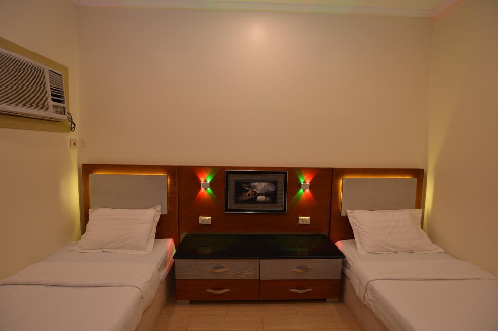 Al Ahmadi Plaza Resort Yanbu Exteriör bild