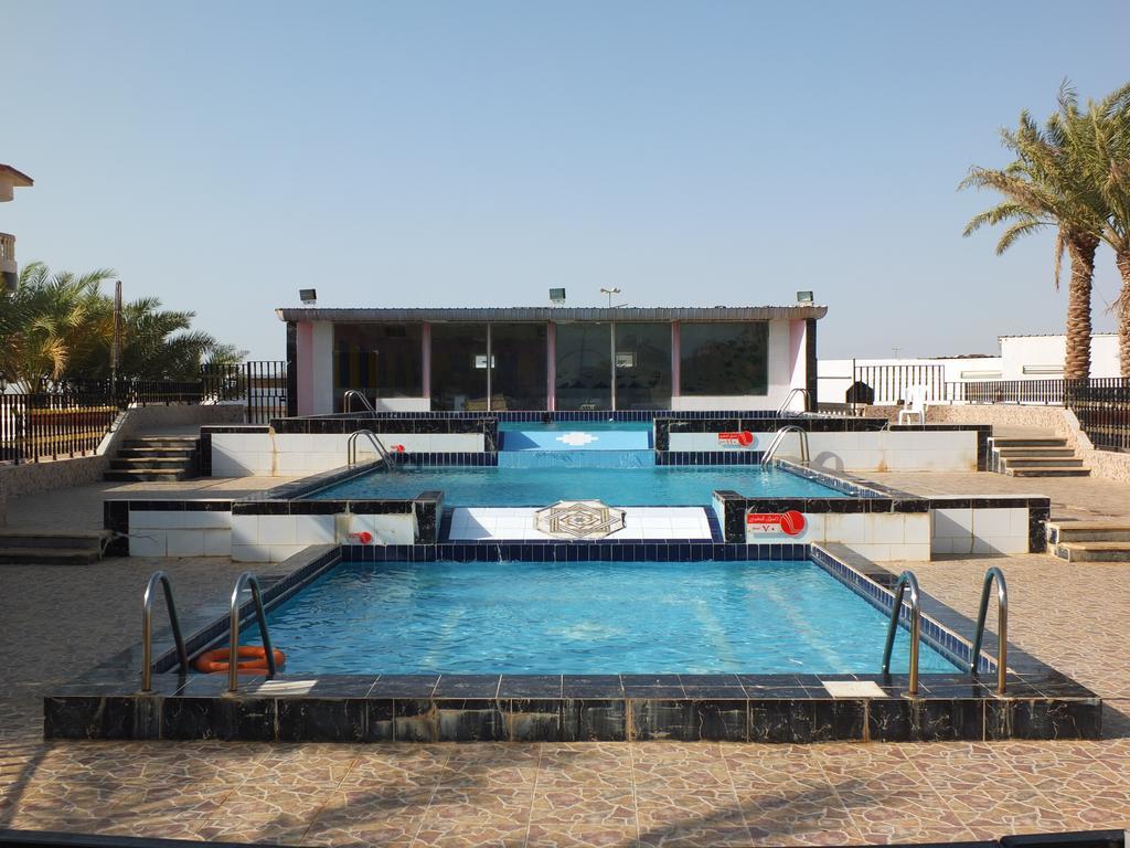Al Ahmadi Plaza Resort Yanbu Exteriör bild