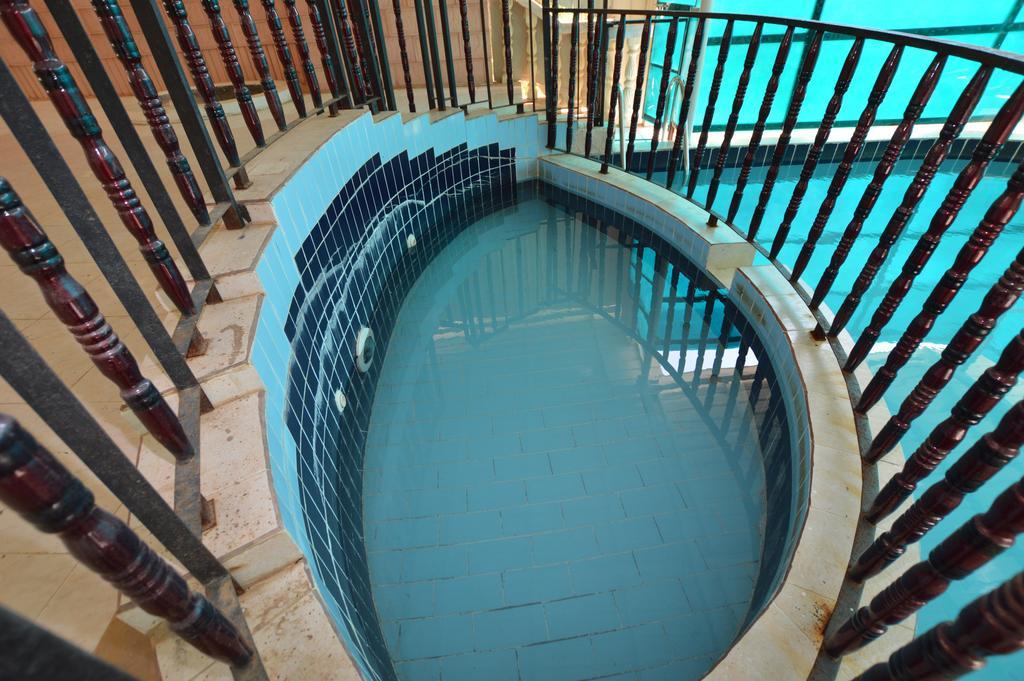 Al Ahmadi Plaza Resort Yanbu Exteriör bild
