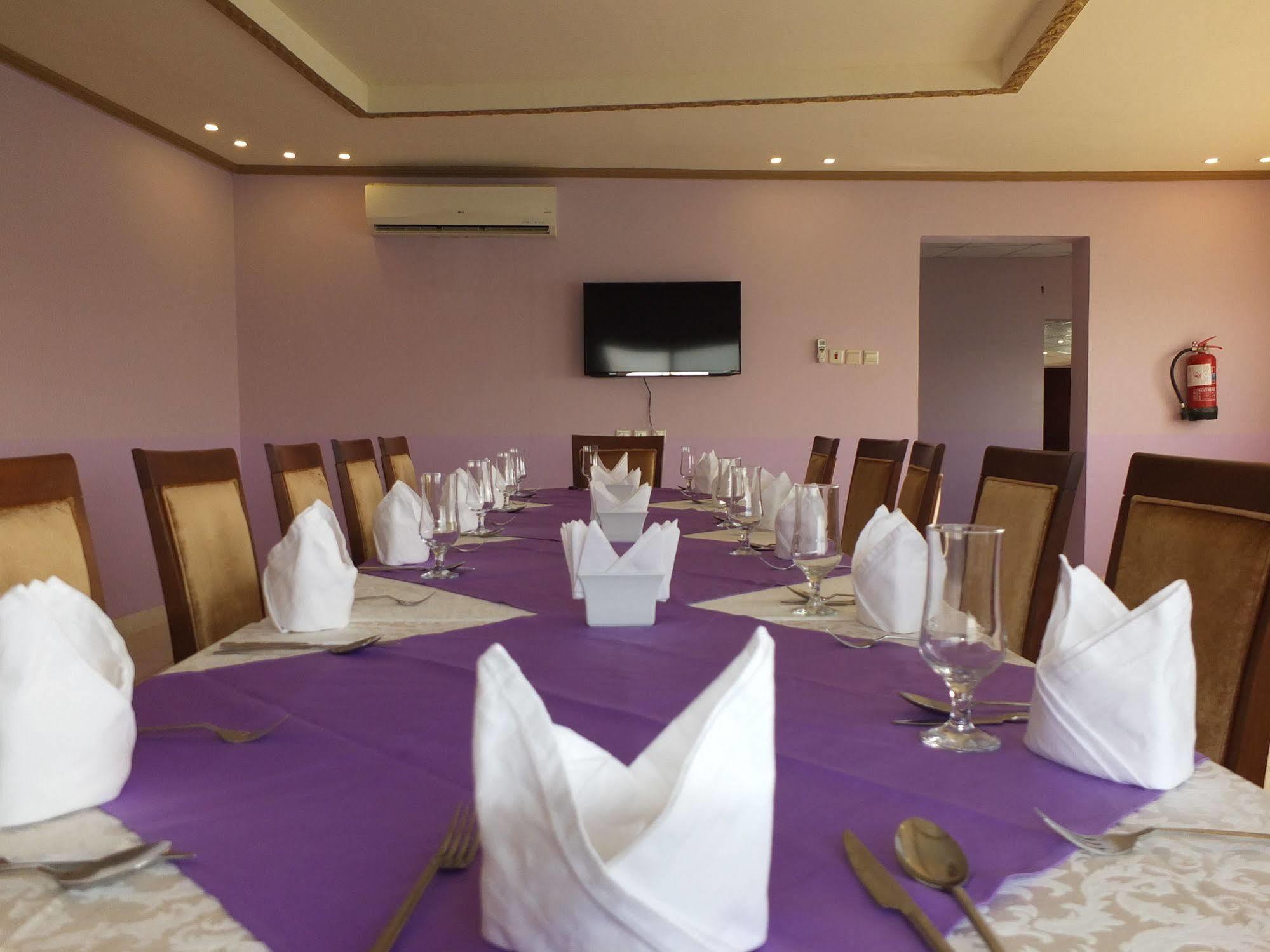 Al Ahmadi Plaza Resort Yanbu Exteriör bild