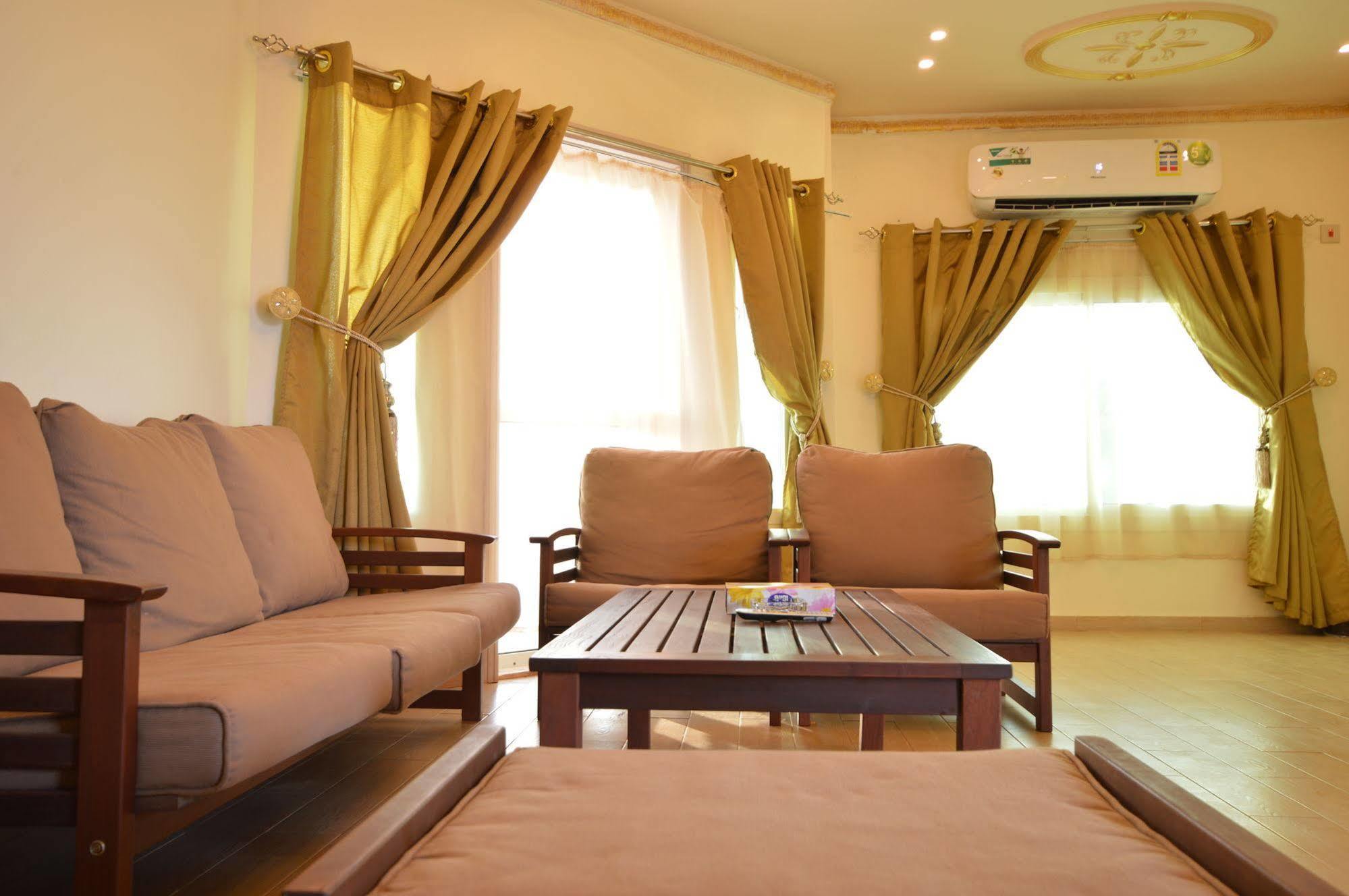 Al Ahmadi Plaza Resort Yanbu Exteriör bild