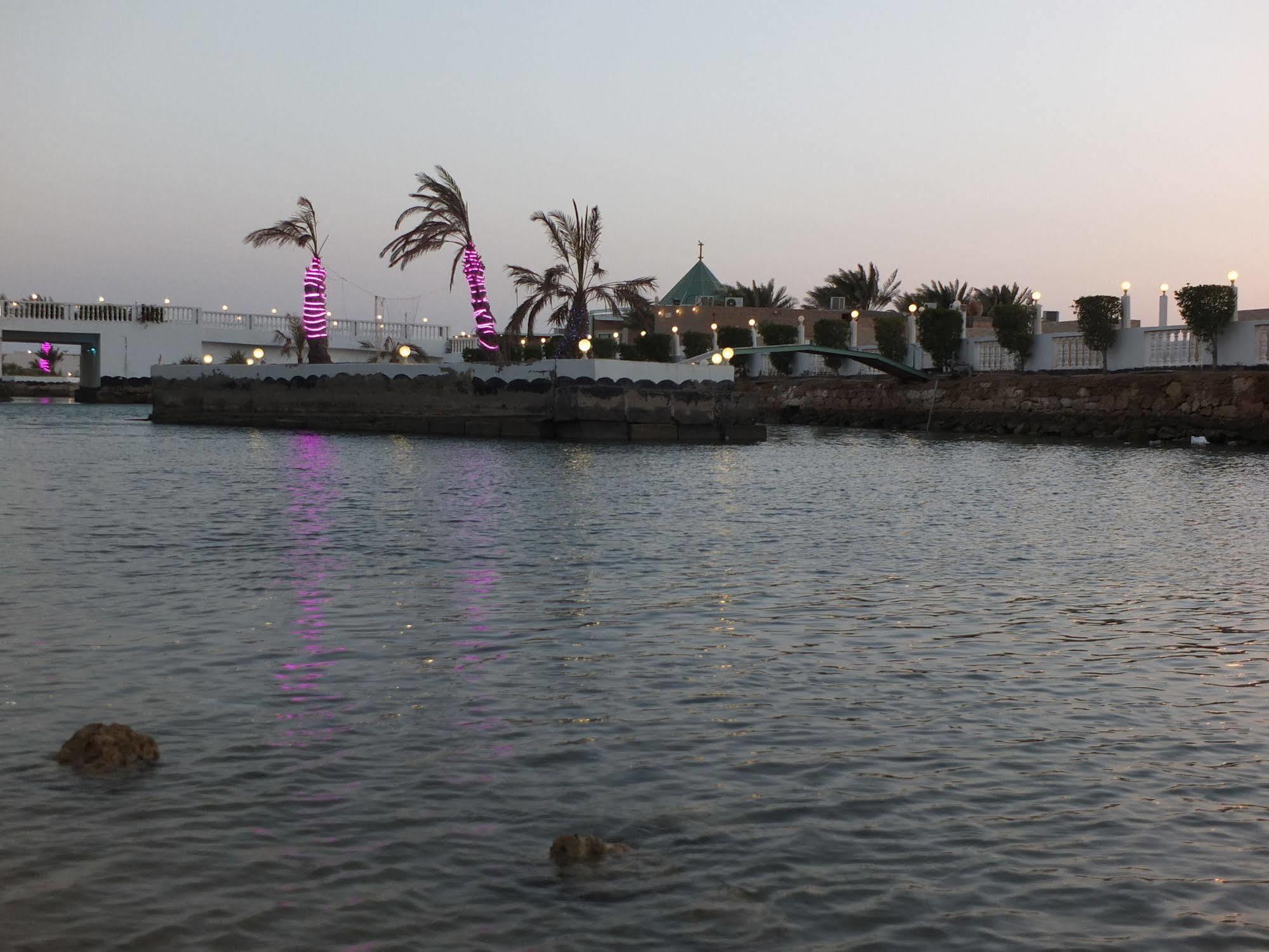 Al Ahmadi Plaza Resort Yanbu Exteriör bild
